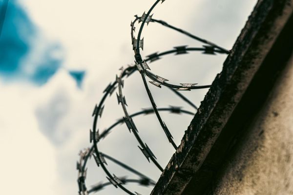 Resúmen i rekomendashon – Programa di dia i kuido den Sentro di Detenshon i Korekshon Kòrsou illustration